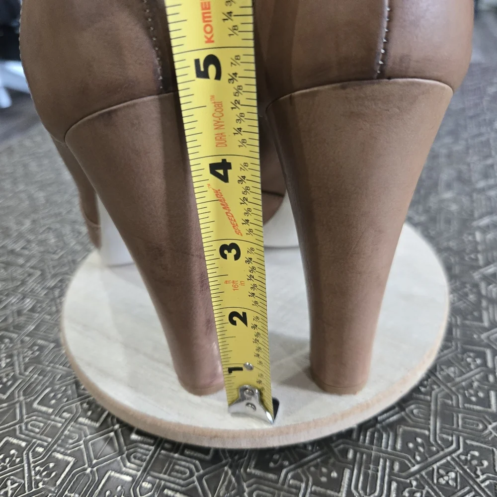 🐢 Fendi Peep Toe Heels 4.5" Soft Leather! Size 38EUR 7.5-8 US - Picture 11 of 17